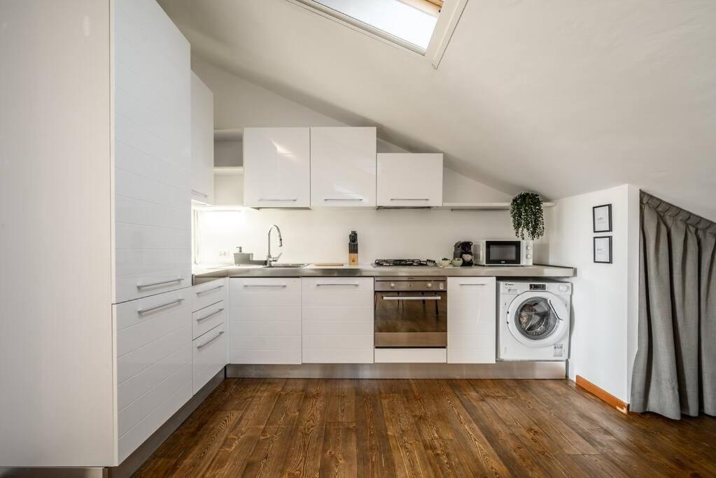 Ferienwohnung Buenos Aires' Nest - 10 Minutes From Duomo With Terrace Mailand Exterior foto