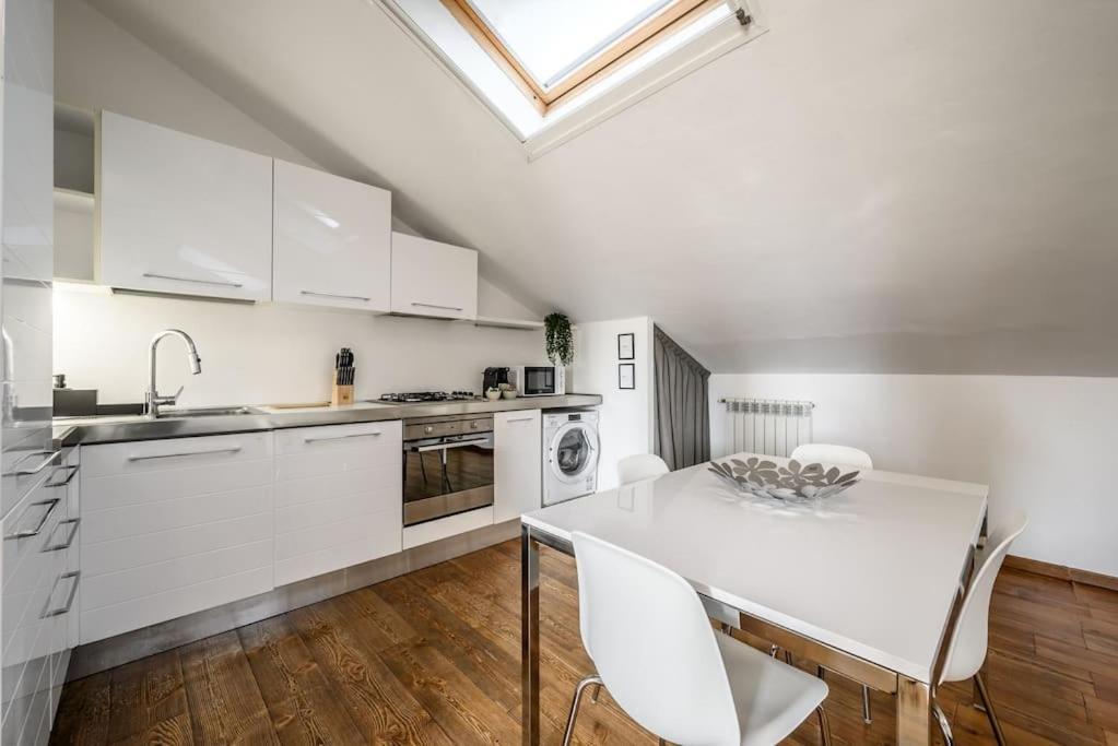 Ferienwohnung Buenos Aires' Nest - 10 Minutes From Duomo With Terrace Mailand Exterior foto