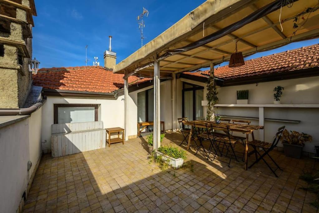 Ferienwohnung Buenos Aires' Nest - 10 Minutes From Duomo With Terrace Mailand Exterior foto