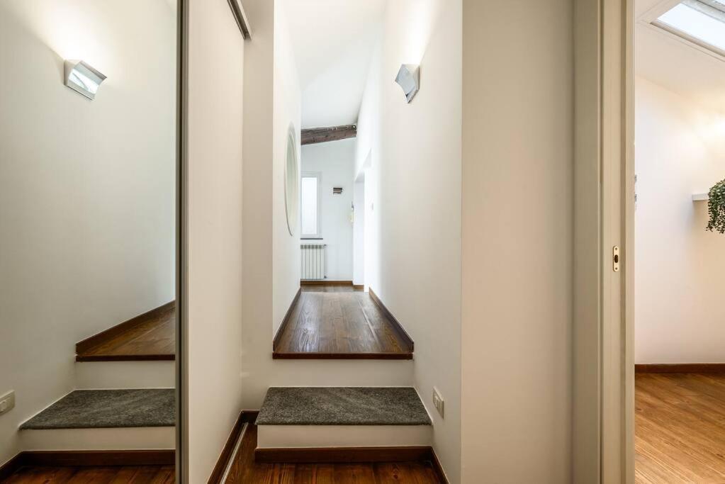 Ferienwohnung Buenos Aires' Nest - 10 Minutes From Duomo With Terrace Mailand Exterior foto